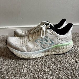 New Balance Fresh Foam X 1080v12 Women’s Size 10.5 Running Shoe White/Blue/Green